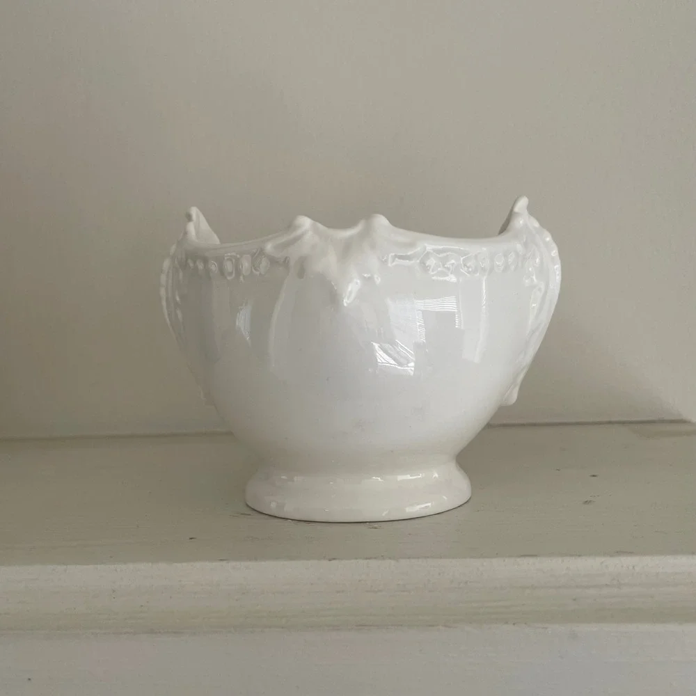 Coalport Country Ware White Bone China Embossed Leaf Sugar‎ Bowl Made in England
